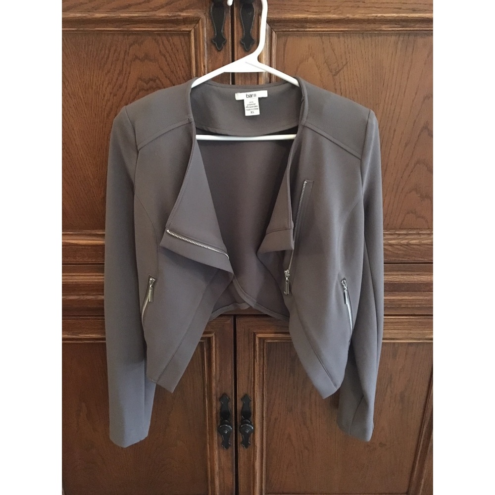 Stylish Grey Cropped Blazer